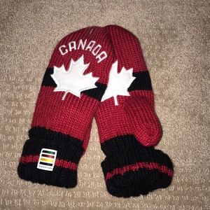 Canadian Olympic winter mittens